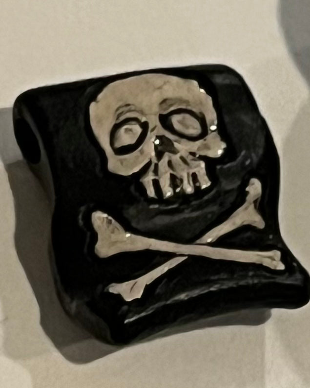 Peruvian ceramic pirates and skulls