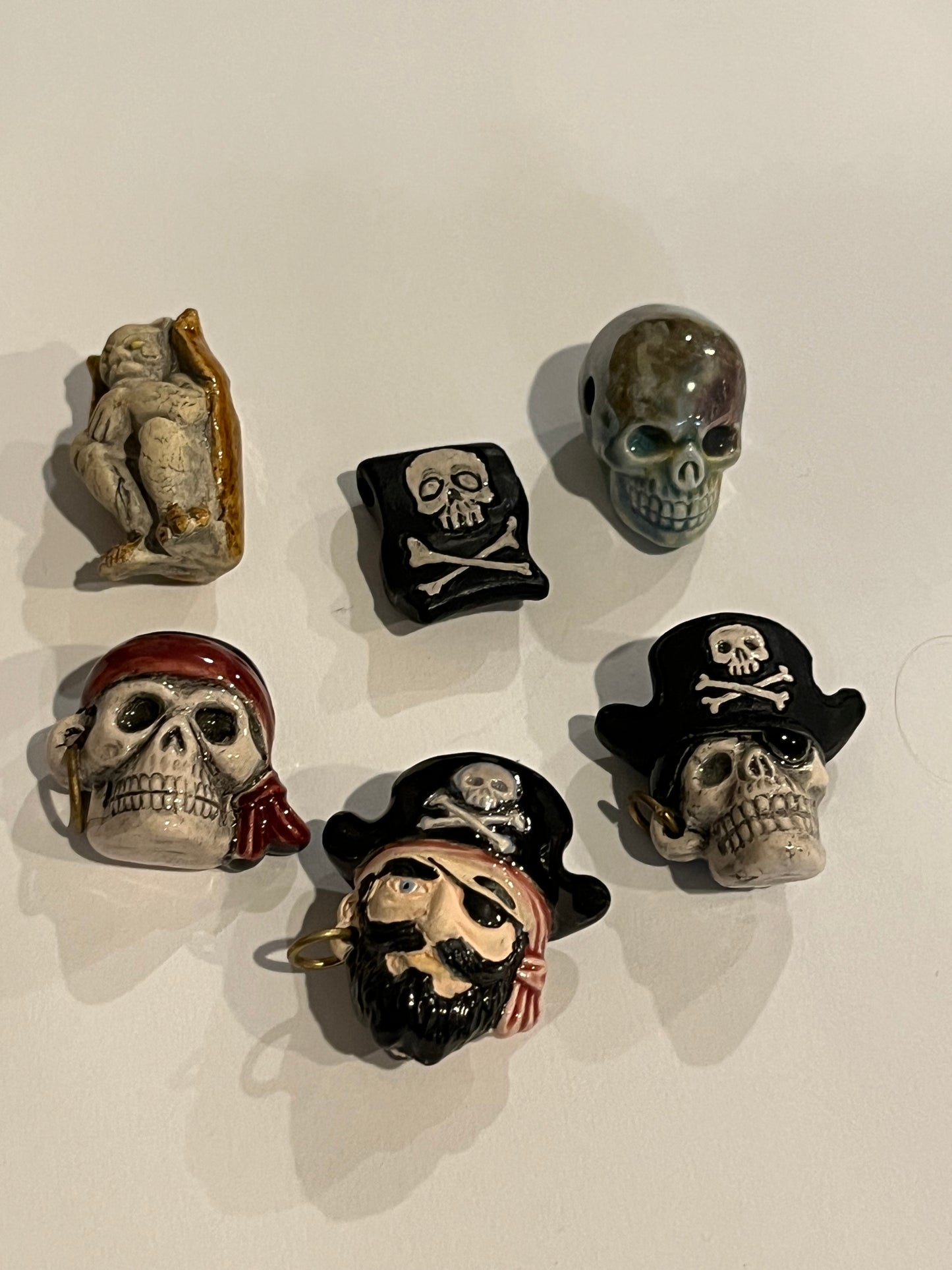 Peruvian ceramic pirates and skulls