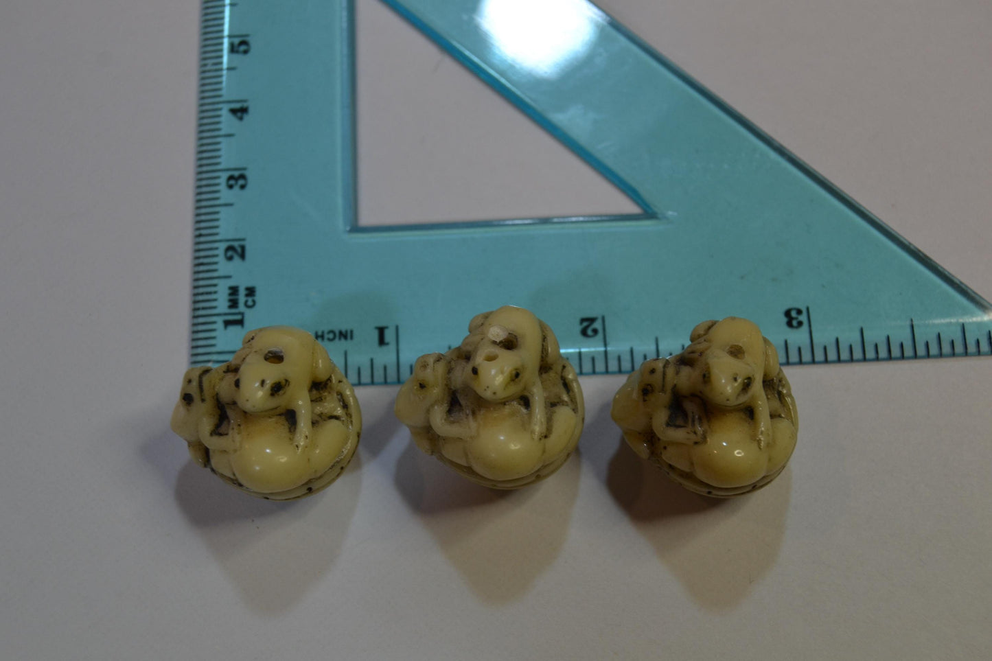 Netsuke Beads frogs various styles