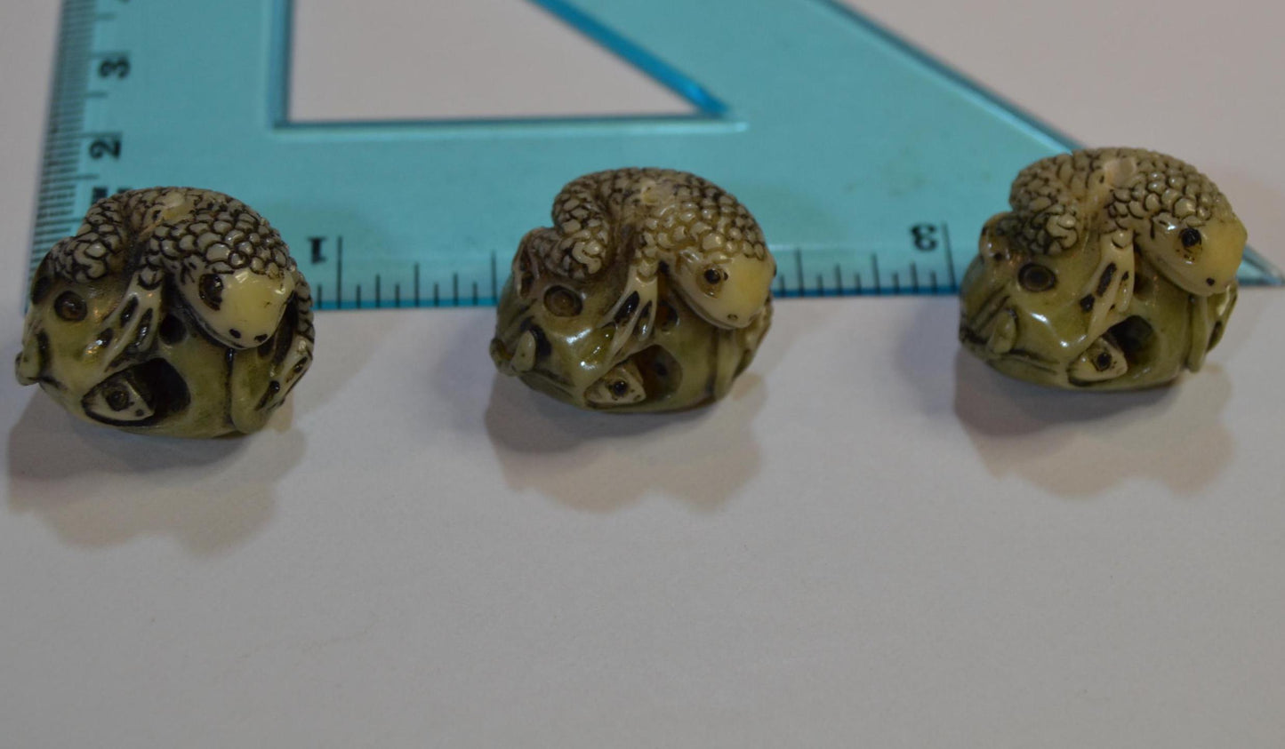 Netsuke Beads frogs various styles