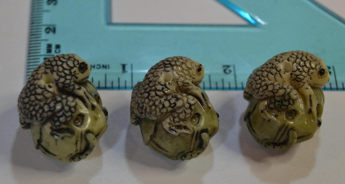 Netsuke Beads frogs various styles