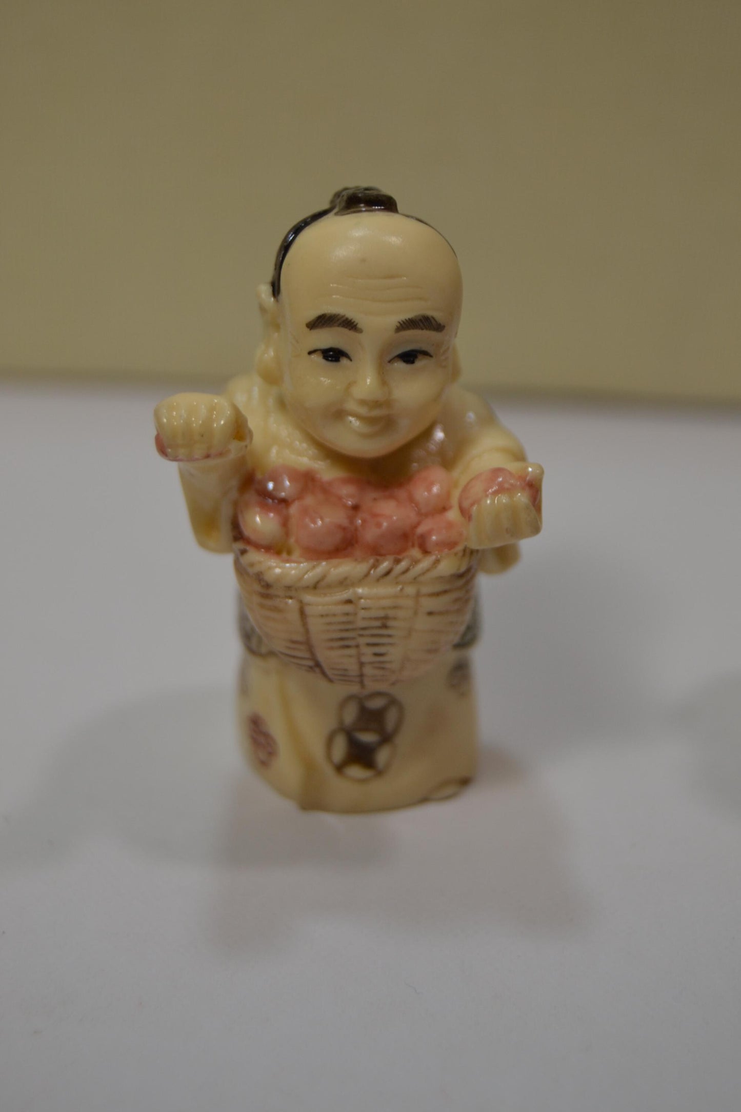 Big Netsuke, Foo Dog, People figurines