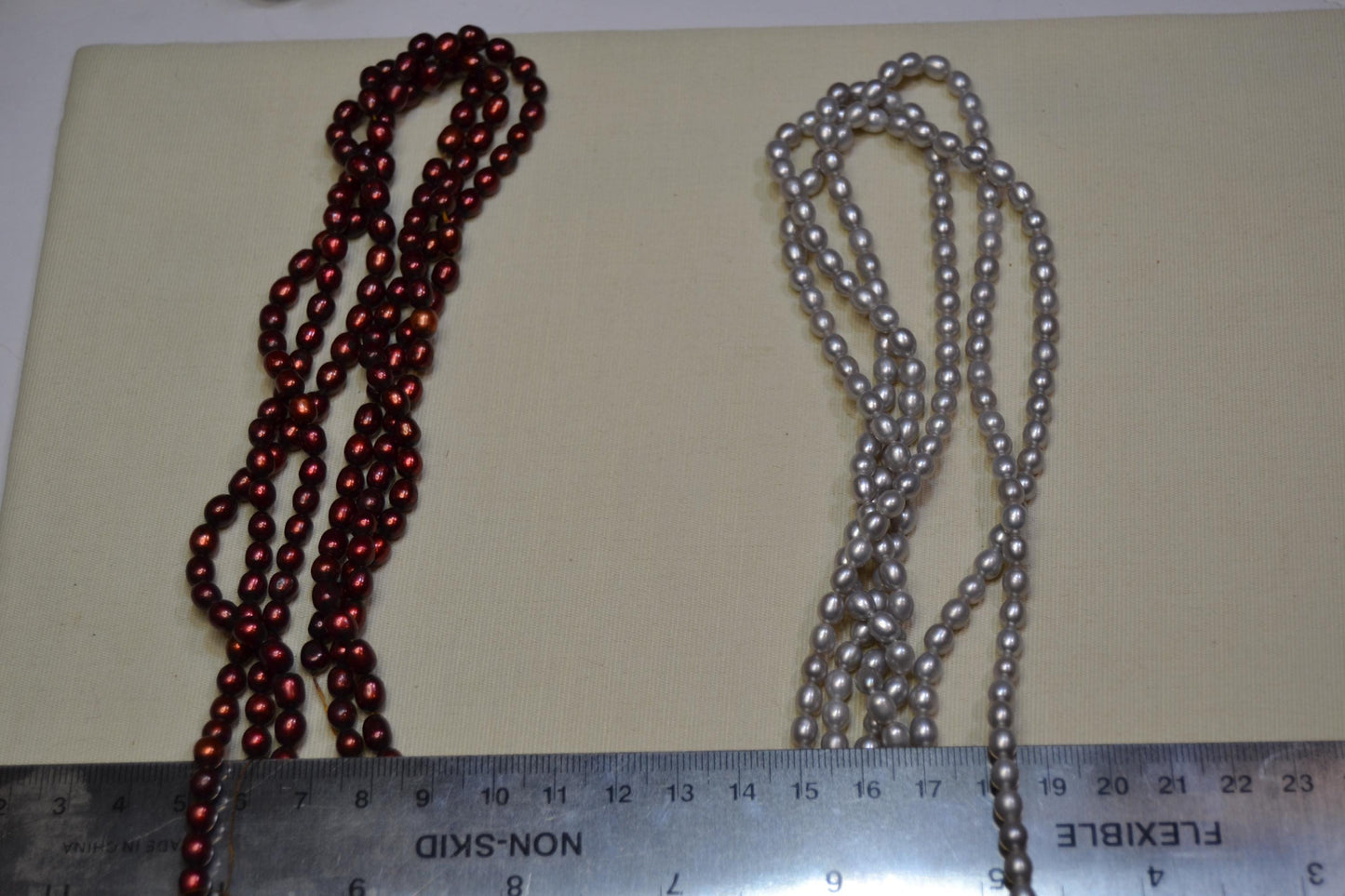 Fresh water pearls, 4-6mm in diameter