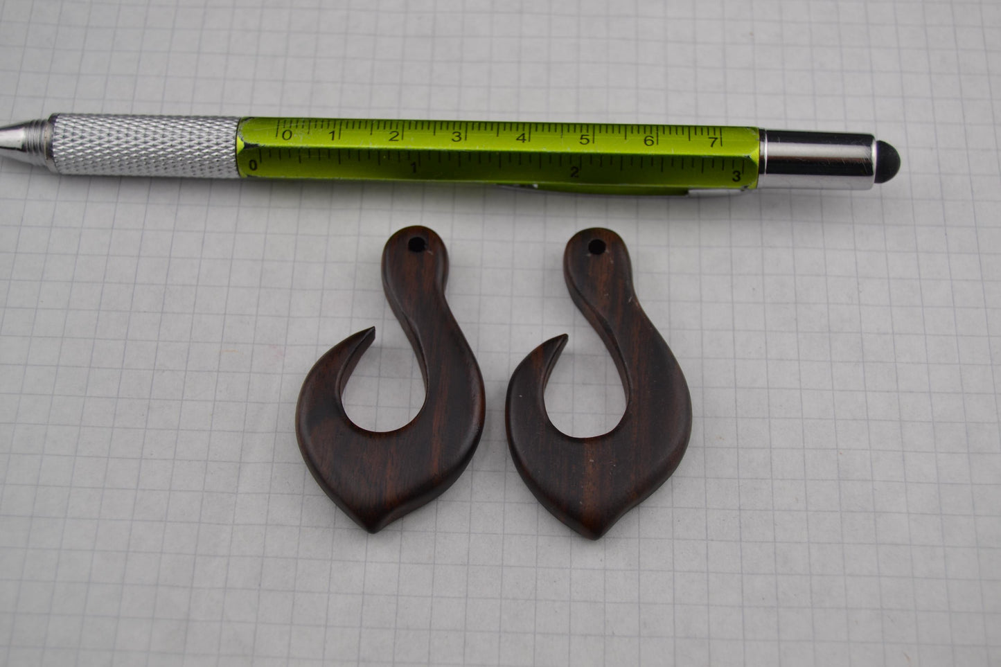 Maori tribal fish hooks - Wood